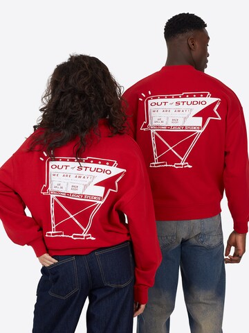 Legacy Studios Sweatshirt in Red