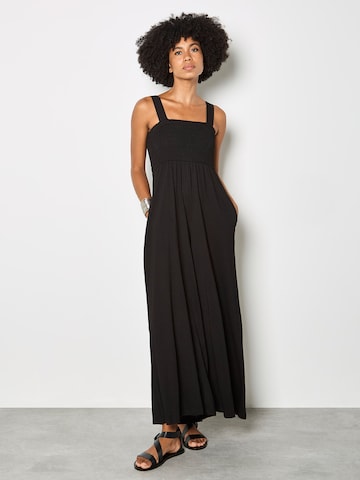 Apricot Jumpsuit in Zwart: voorkant