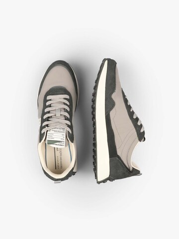 Scalpers Platform trainers in Grey