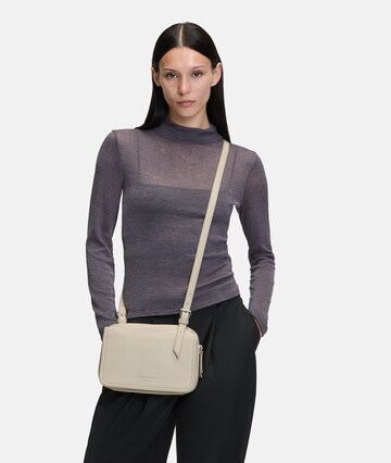 Liebeskind Berlin Umhängetasche in Beige: Vorderseite