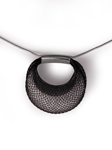 Gretchen Halskette 'Vlum Loop' in Schwarz
