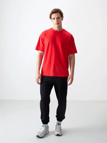 Tommy Life - Camisa em vermelho