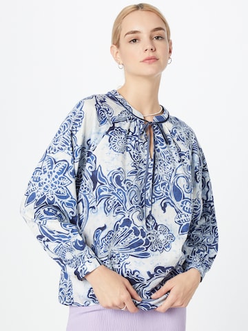 Emily Van Den Bergh Blouse in Wit: voorkant