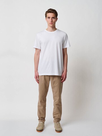 BRUUNS BAZAAR Loosefit Chino 'Ric Clark' in Bruin