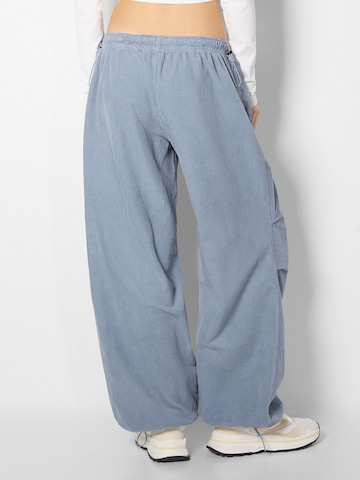 Bershka Loosefit Hose in Blau