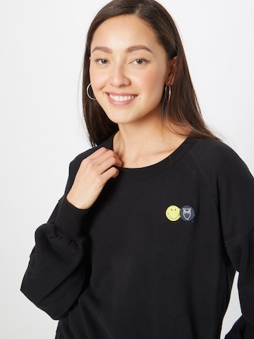 KnowledgeCotton Apparel Sweatshirt 'SMILEY™' -  (GOTS) in Schwarz