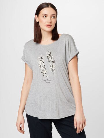 T-shirt 'Maja' ABOUT YOU Curvy en gris : devant