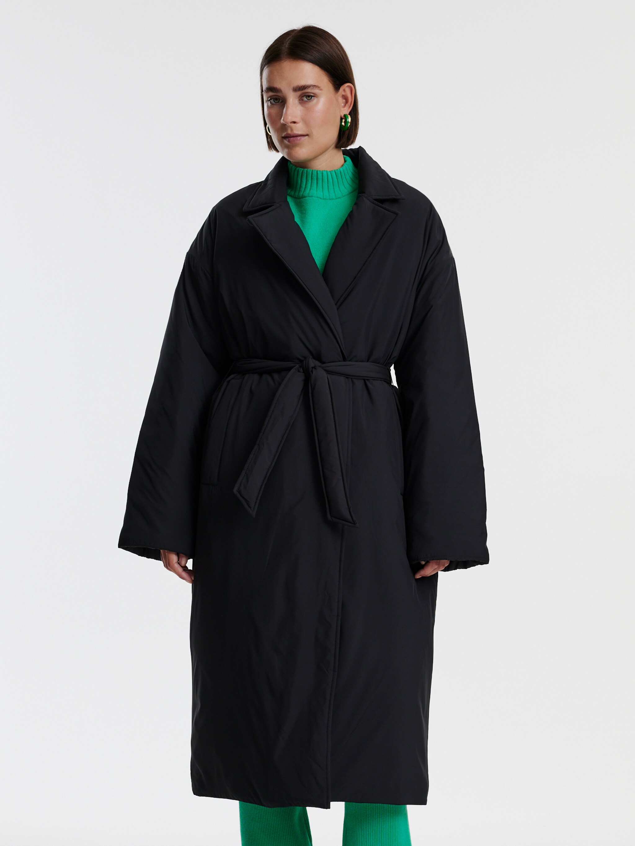 EDITED Produkte Mantel 'Yuki' schwarz