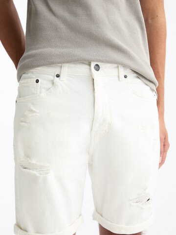 Pull&Bear Regular Jeans in White