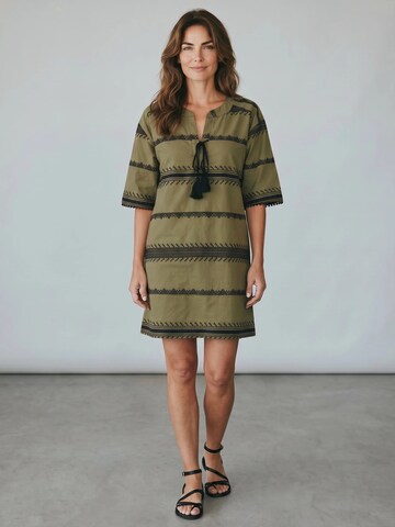 Pink Label - Vestido de verão 'BEACHWEAR OIL GREEN EMBROIDERY' em verde
