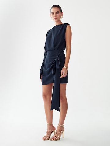 Rochie 'Fiora' de la BWLDR pe albastru