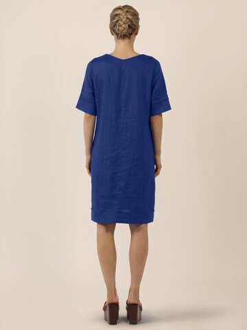 APART Kleid in Blau
