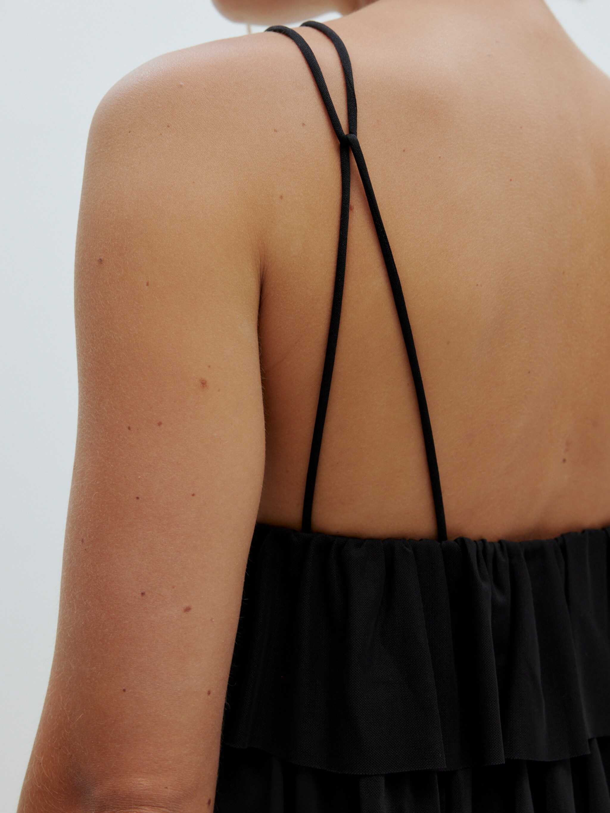 EDITED Produits Robe 'Zenzi' noir