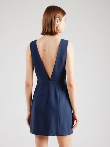 Abito di Elisabetta Franchi in blu