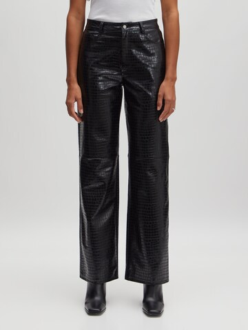 EDITED Regular Trousers 'Celina' in Black: front