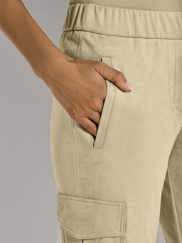 Coupe slim Pantalon cargo MADELEINE en beige