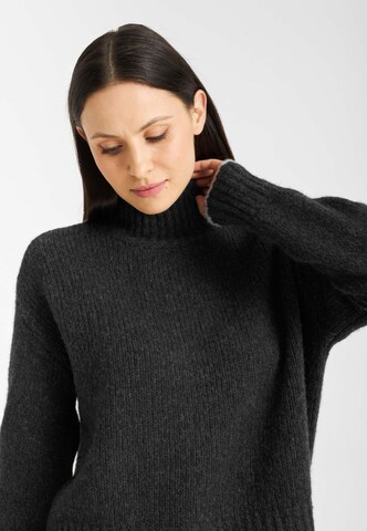 Frieda & Freddies NY Sweater in Grey