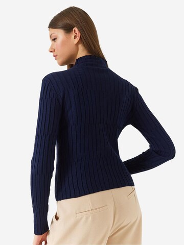 Pullover di Bianco Lucci in blu