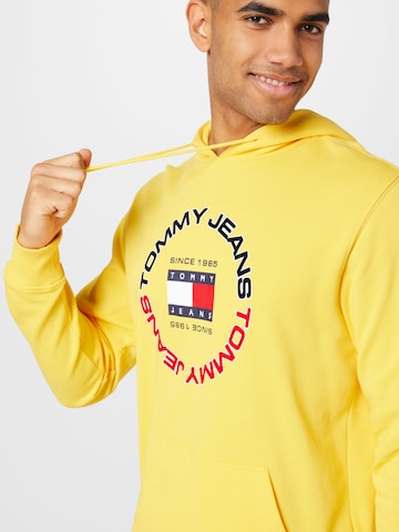 Tommy Jeans - Sudadera en amarillo