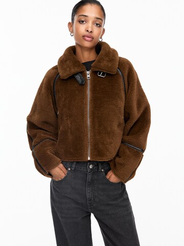 Pull&Bear Přechodná bunda – hnědá: přední strana