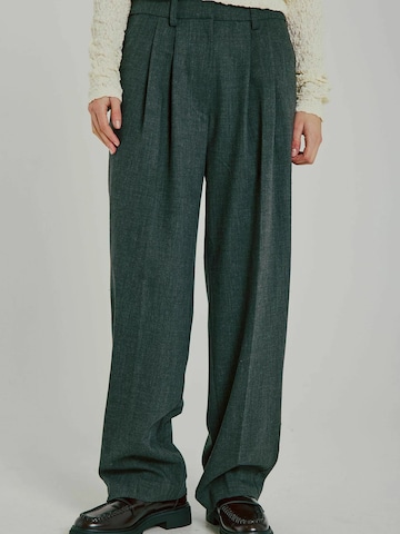 NORR Regular Pants 'Nala' in Grey