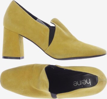 heine Flats & Loafers in 36 in Yellow: front