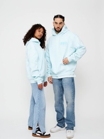 Sweat-shirt Multiply Apparel en bleu