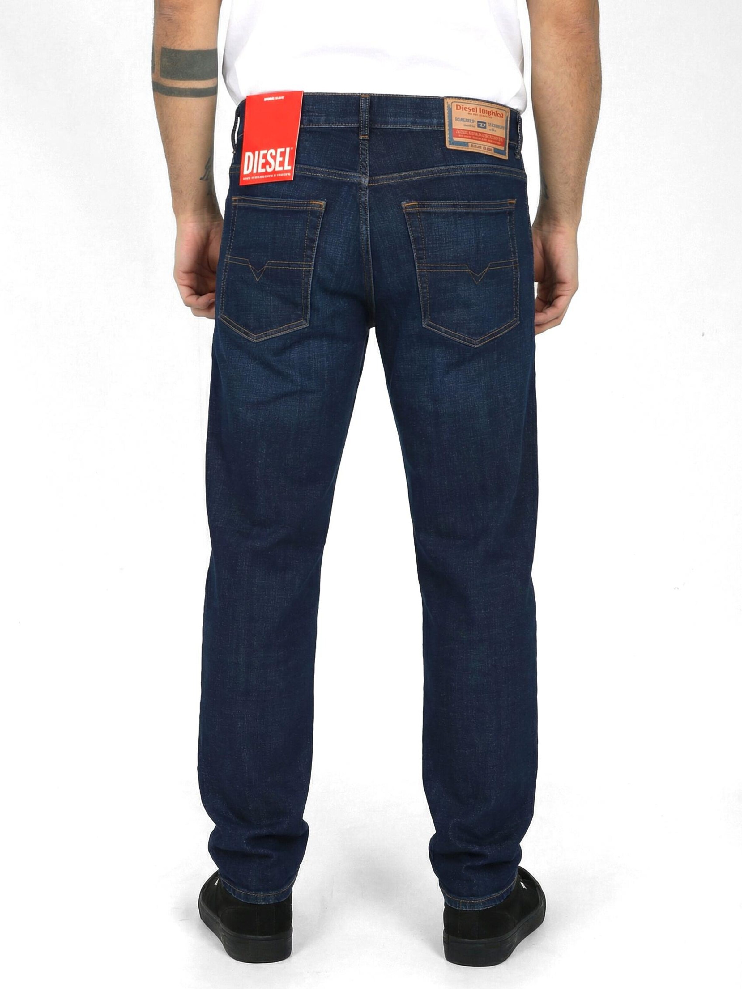 DIESEL - Tapered Calças de ganga '2023 D-FINITIVE' em azul