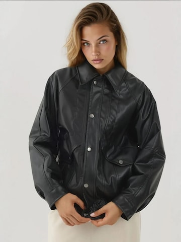 Hiccup Tussenjas in Zwart: voorkant