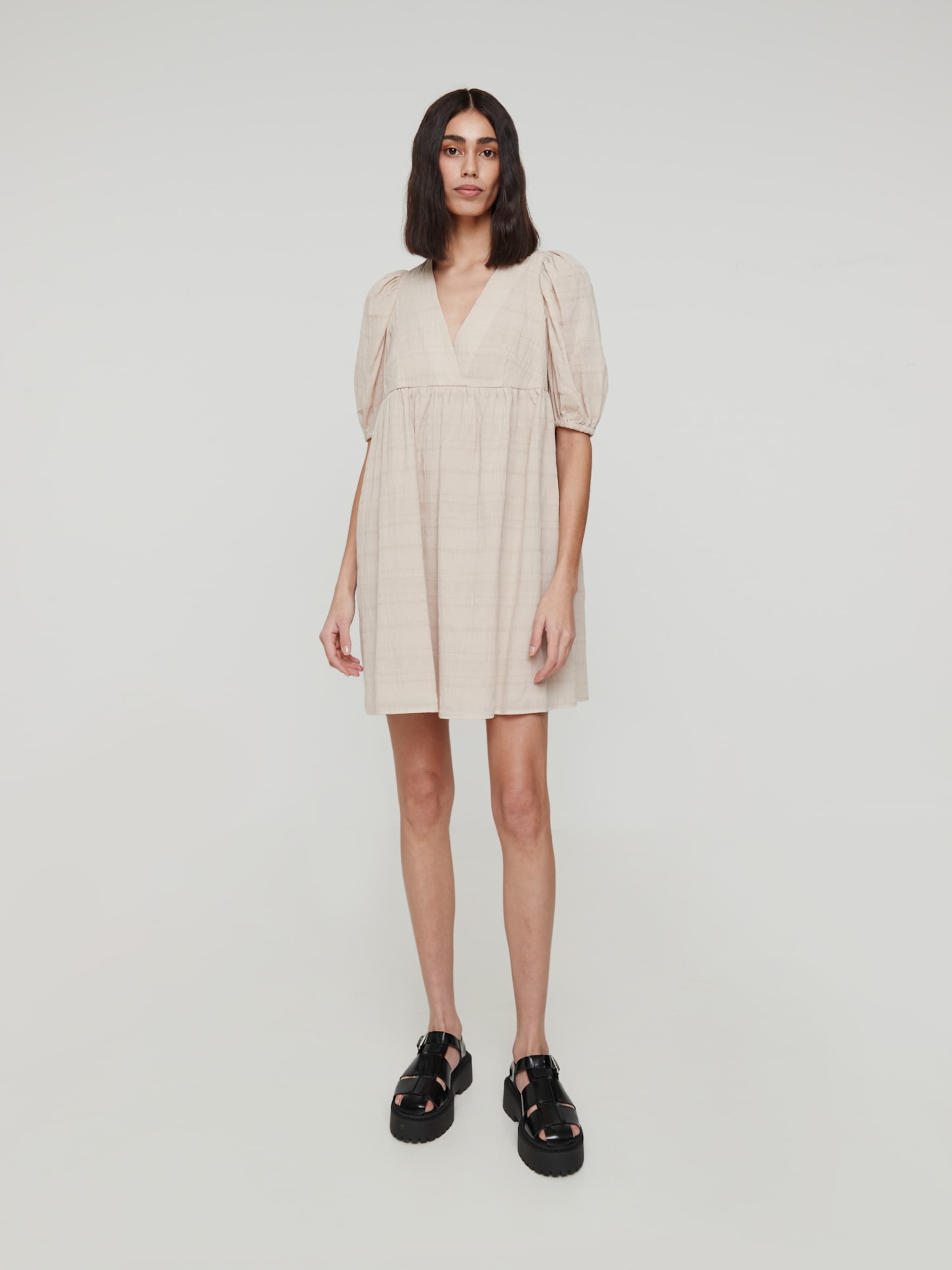 EDITED Produkter Kjole 'Miriam' beige