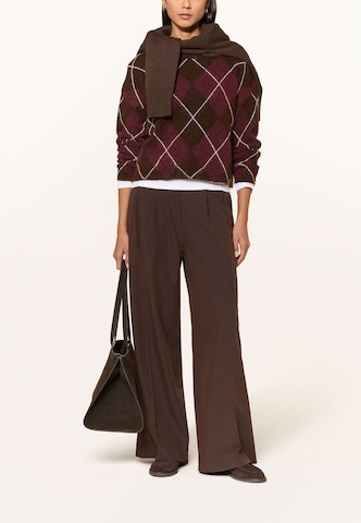 darling harbour Regular Pleat-Front Pants in Brown: front