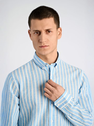 Coupe regular Chemise Lindbergh en bleu