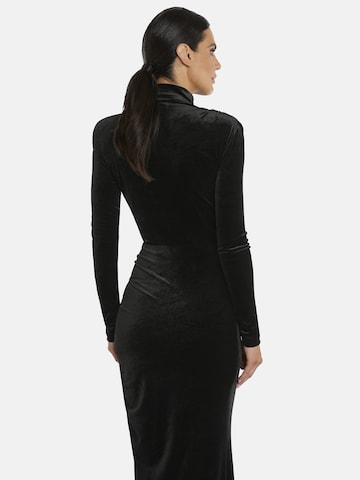 Nicowa Maxikleid 'Giwia',  Model ist 1,79 cm und trägt Größe 34 in Schwarz