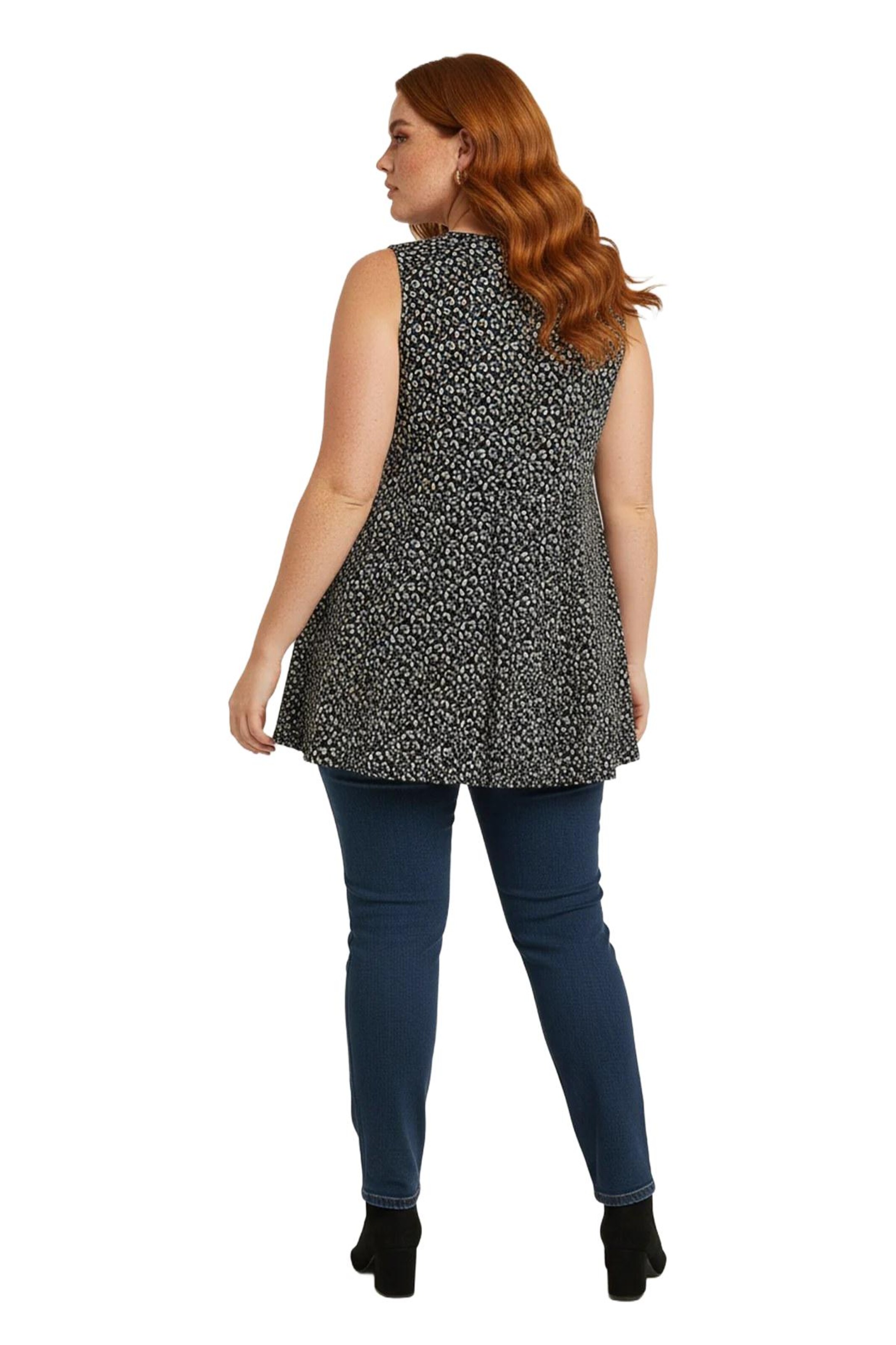 Shape Of You Blouse in Zwart