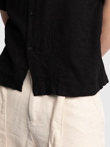 Giesto Regular fit Button Up Shirt in Black