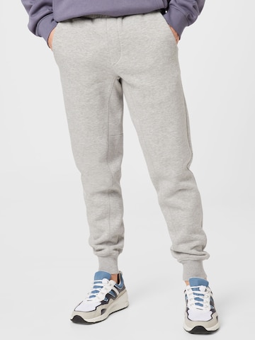 MADS NORGAARD COPENHAGEN Tapered Broek 'Dan' in Grijs: voorkant