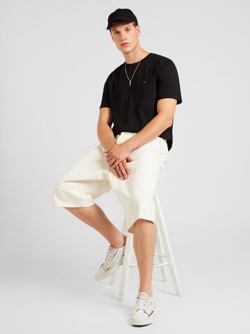 TOMMY HILFIGER Bluser & t-shirts 'ESSENTIAL' i sort