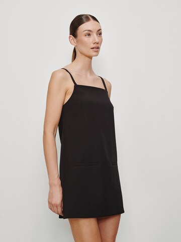 Robe RÆRE by Lorena Rae en noir : devant