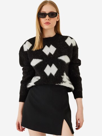 Bianco Lucci Pullover in Schwarz: Vorderseite