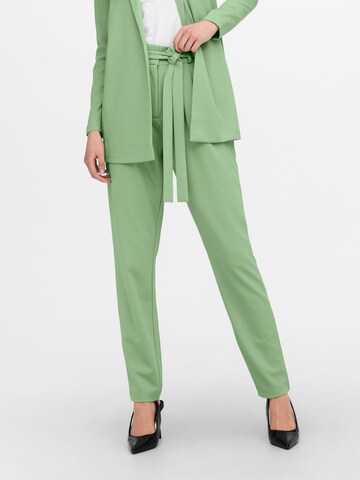 Tapered Pantaloni 'TANJA' di JDY in verde: frontale