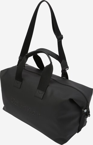 Calvin Klein Чанта за пътуване тип "Weekender" в черно: отпред