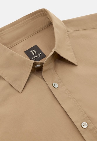 Coupe regular Chemise business Boggi Milano en beige