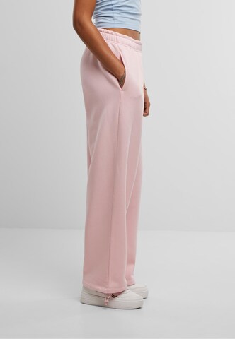 Karl Kani Regular Pants in Pink