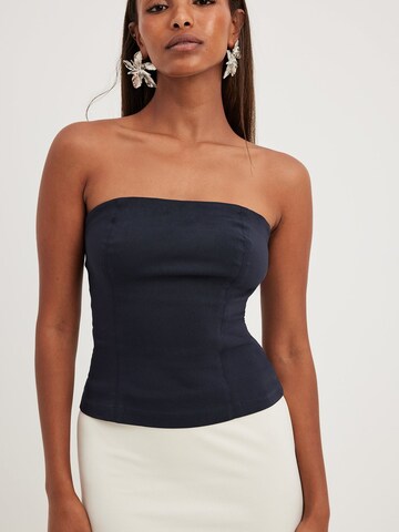 NA-KD Top in Blue: front