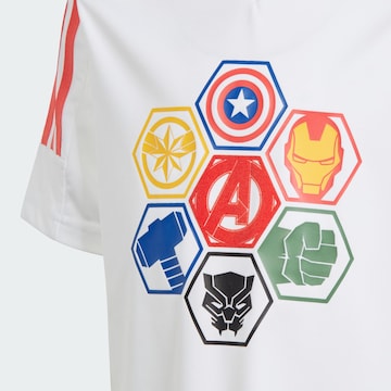 ADIDAS SPORTSWEAR Toiminnallinen paita 'Adidas x Marvel Avengers' värissä valkoinen