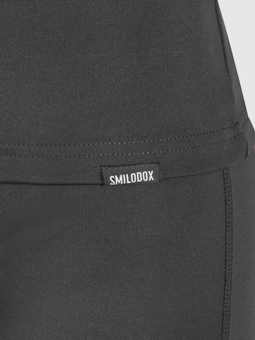 Smilodox Top ' Missie ' in Grey