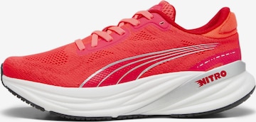 Chaussure de course 'Magnify NITRO 2' PUMA en rouge : devant