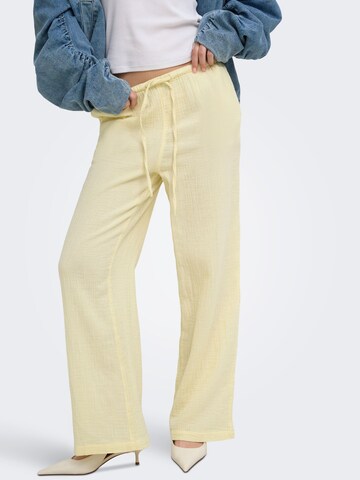 Regular Pantalon 'ONLThyra' ONLY en jaune