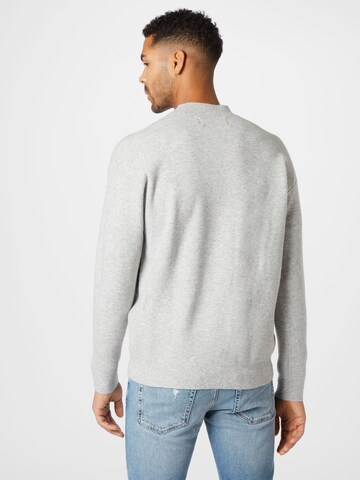 Calvin Klein Jeans Pullover in Grau