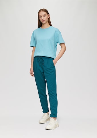 QS - Slimfit Pantalón plisado en verde